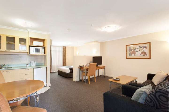 Suite 21 of 73