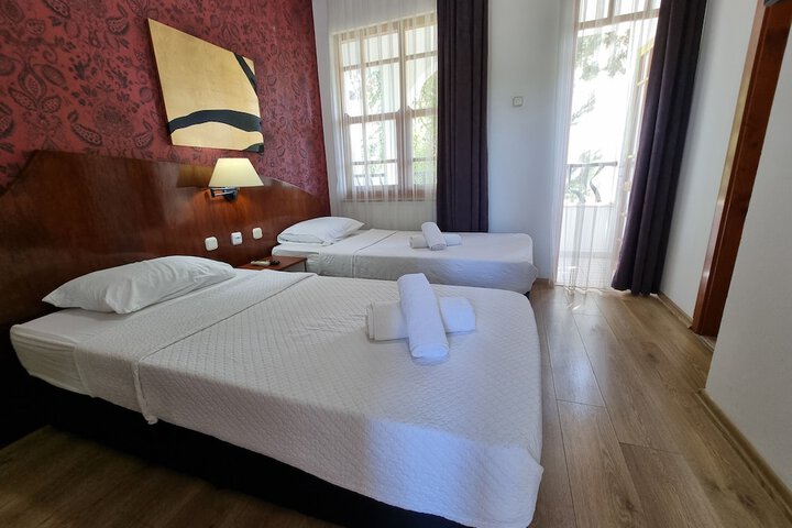 Room 7 of 36