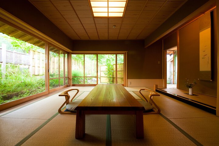 Room 30 of 95