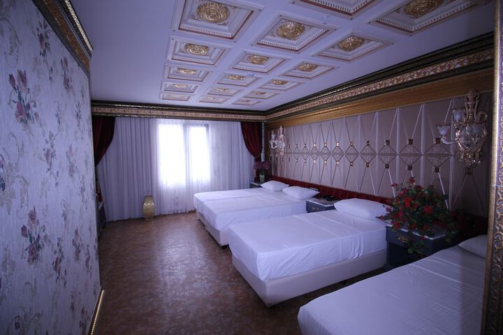 Room 10 of 86