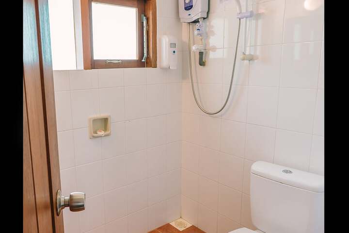 Room 10 of 114