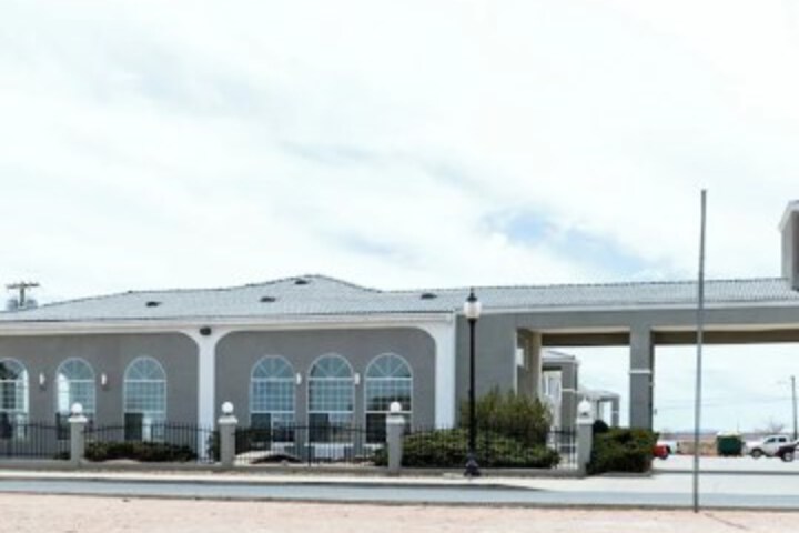 Exterior of Americas Best Value Inn