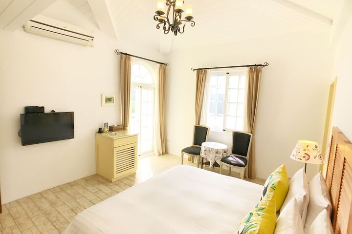 Room 9 of 53