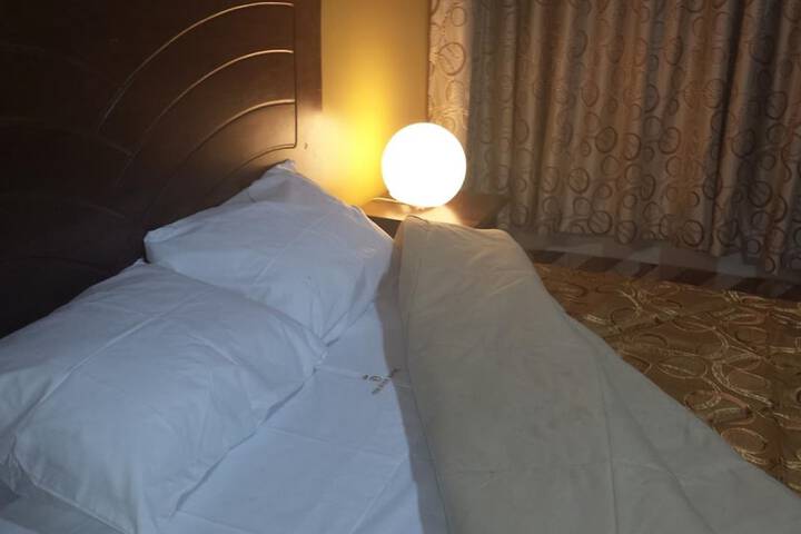 Room 5 of 29