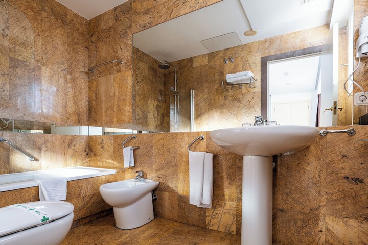 Bath Photo
