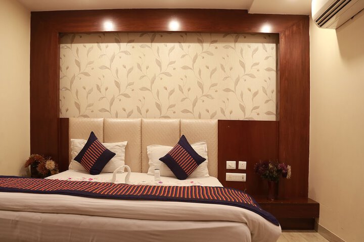 Room 9 of 45
