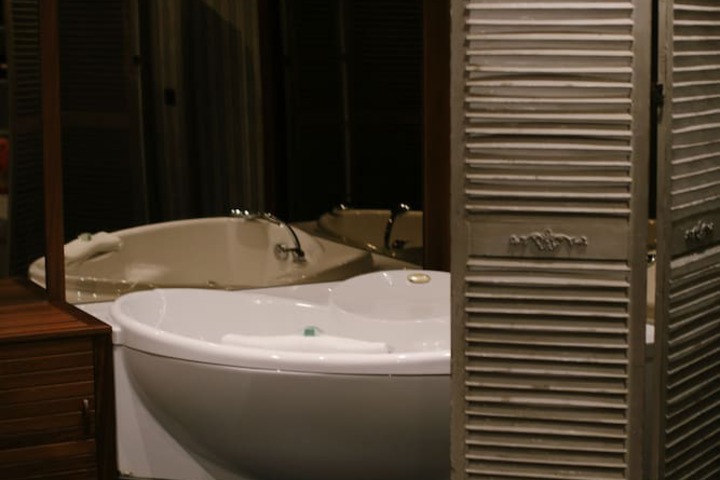 Room 43 of 141