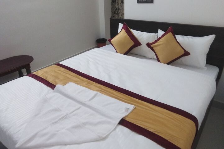 Room 4 of 15