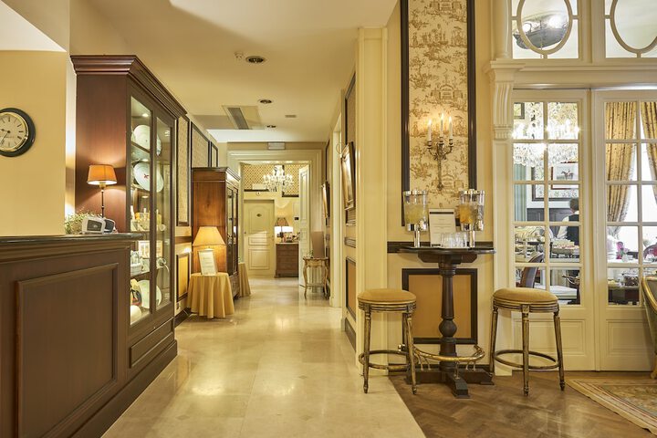 Lobby Entry