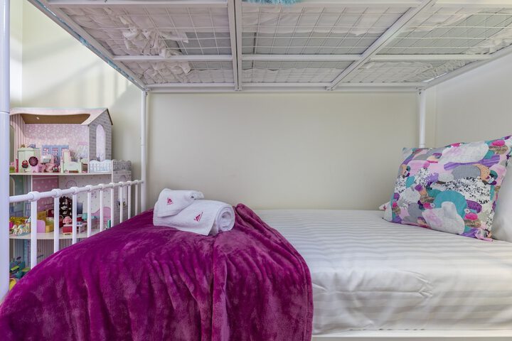 Room 14 of 48