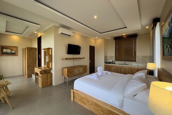 Room 12 of 81