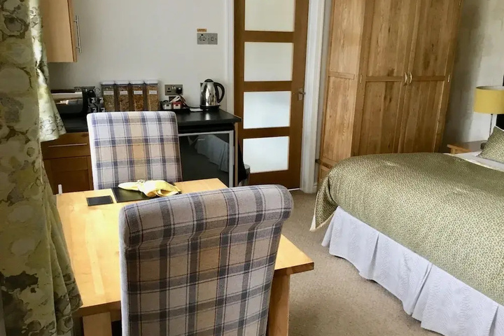 guest_rooms