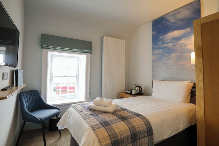 Room 22 of 50
