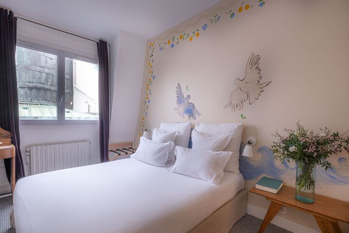 Room 47 of 80