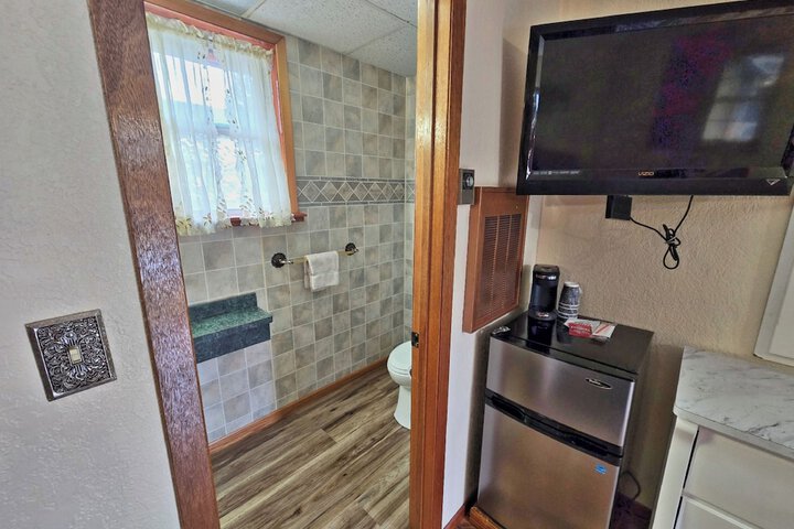 Room 115 of 183
