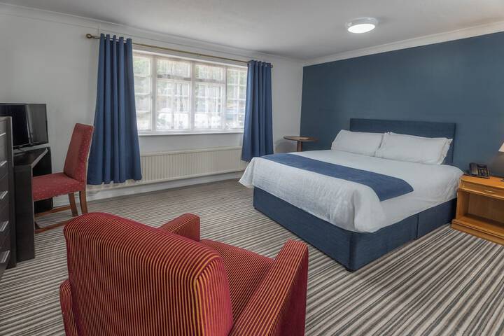 Room 32 of 114