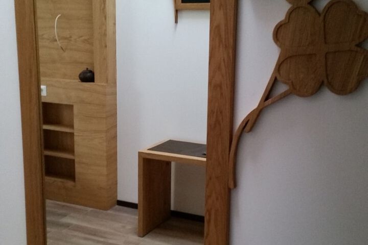 Room 4 of 63