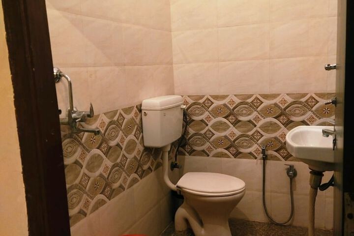 Room 14 of 17