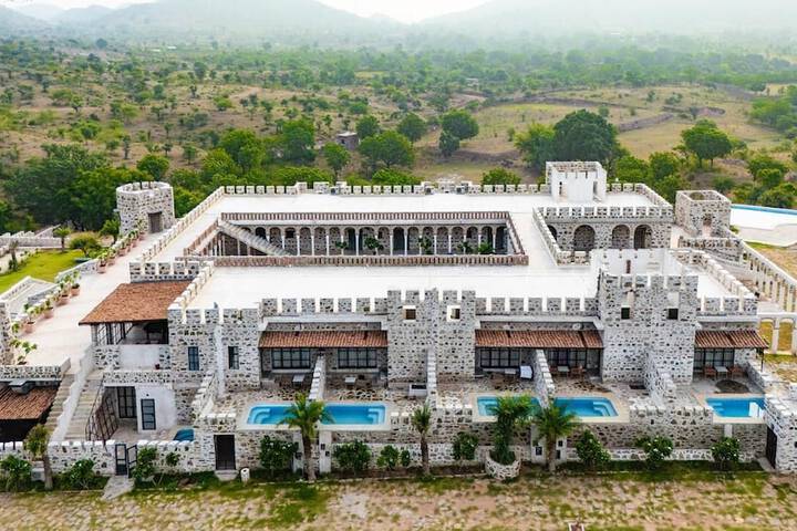 Maya Luxury The Quila Udaipur in Mavli