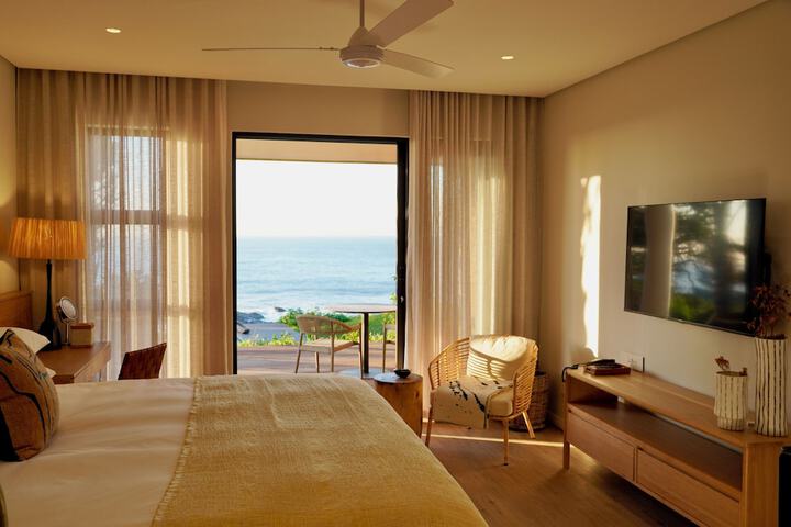 Room 30 of 53
