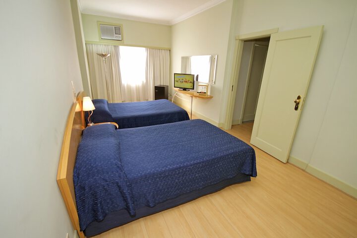 Room 32 of 156