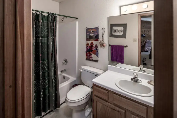 Room 8 of 23