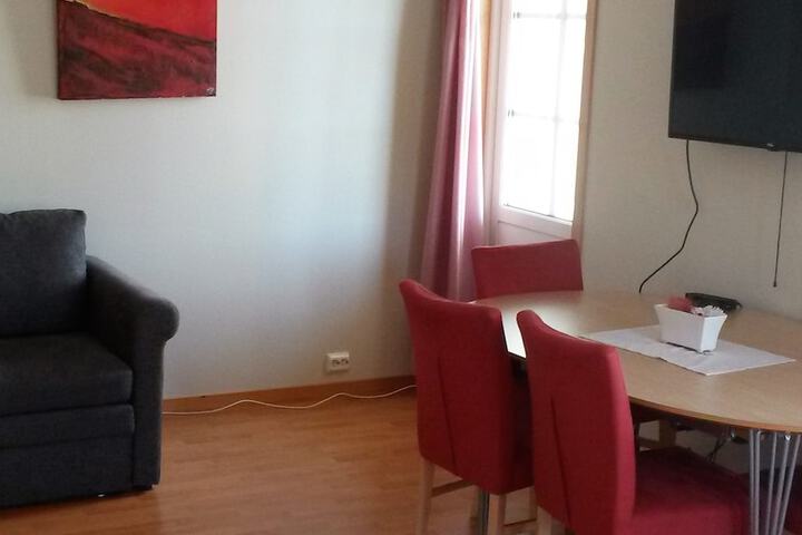 Room 4 of 13
