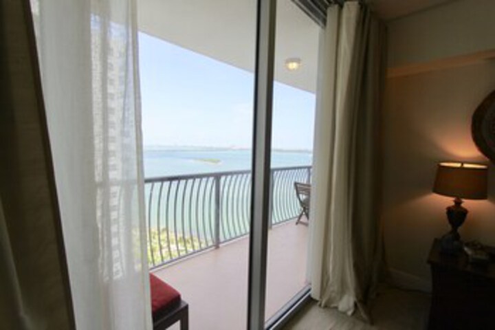 Room 46 of 263