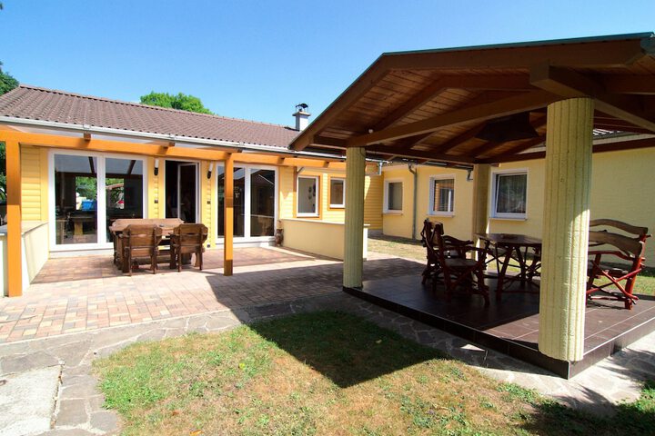 Exterior Photo