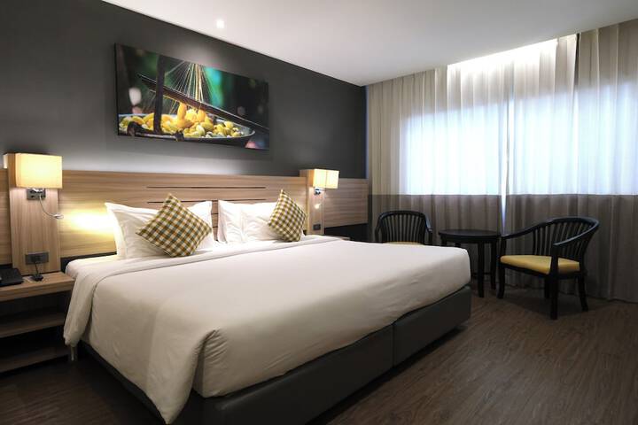 Room 8 of 44