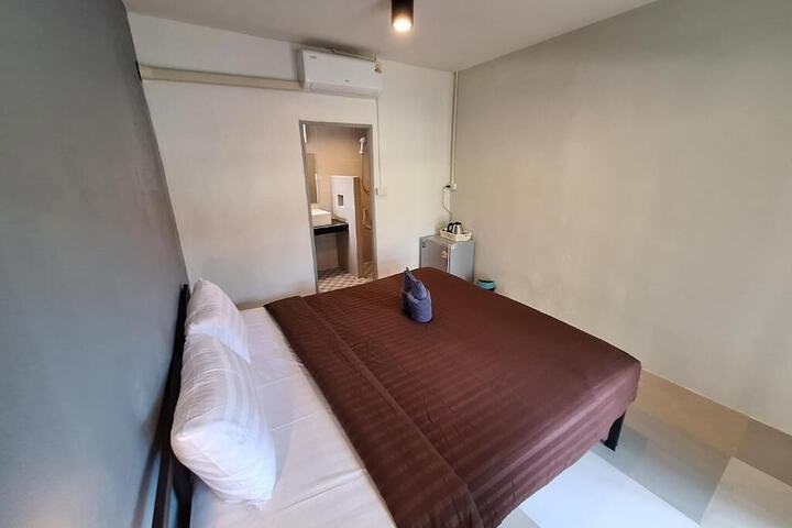 Room 20 of 38