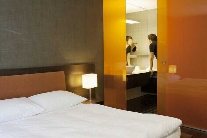 Room 16 of 56