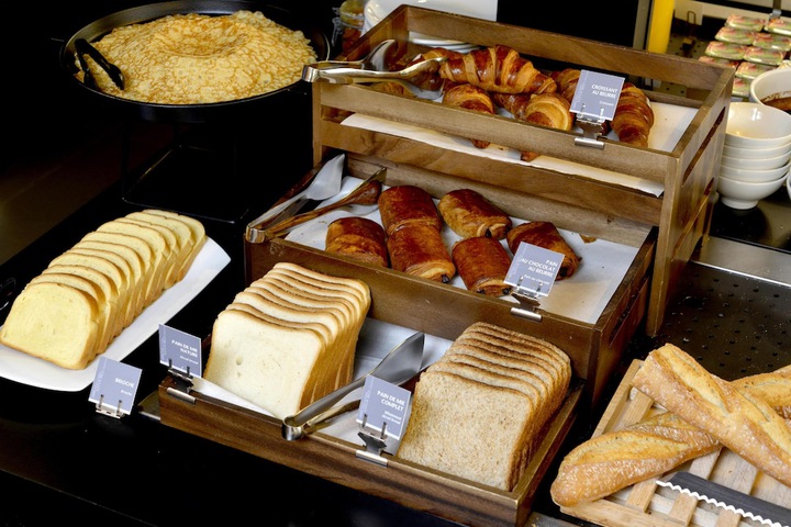 Breakfast/Coffee Service 32 of 61