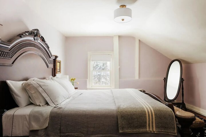 Room 9 of 27