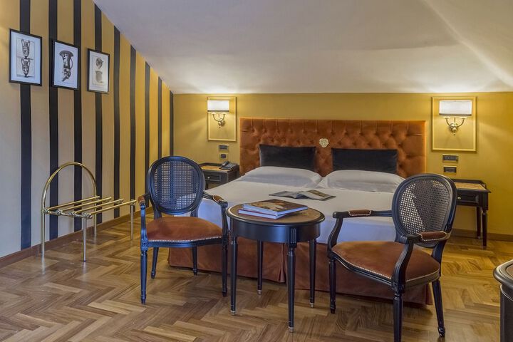 Room 27 of 75
