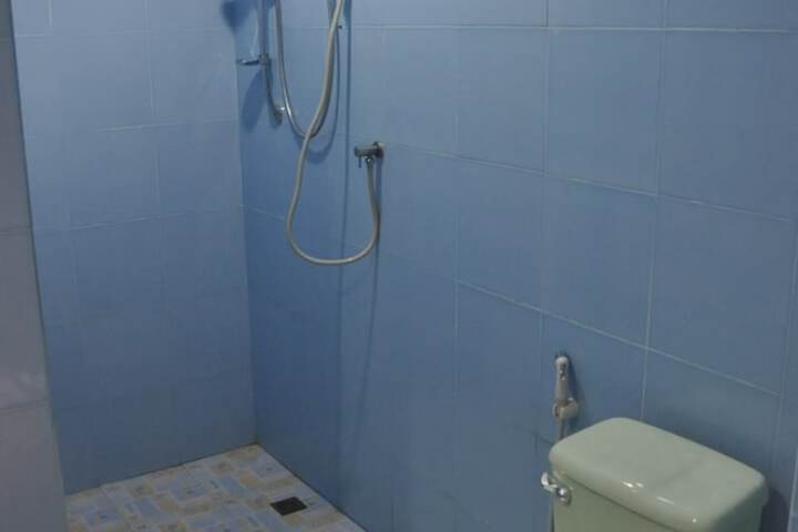 Room 21 of 47