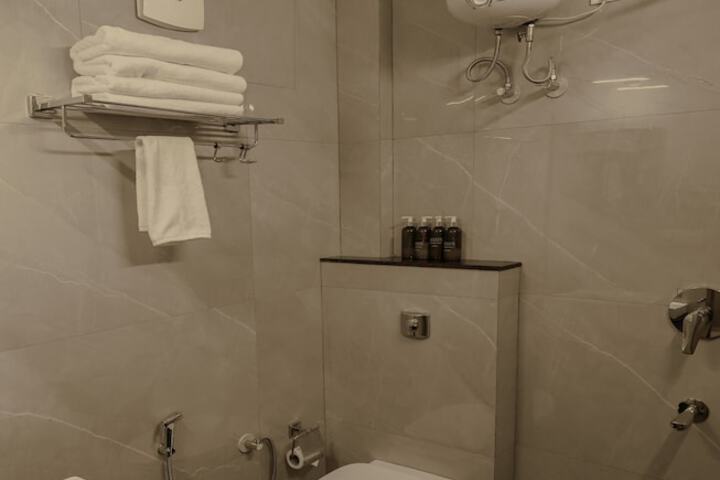 Room 31 of 64