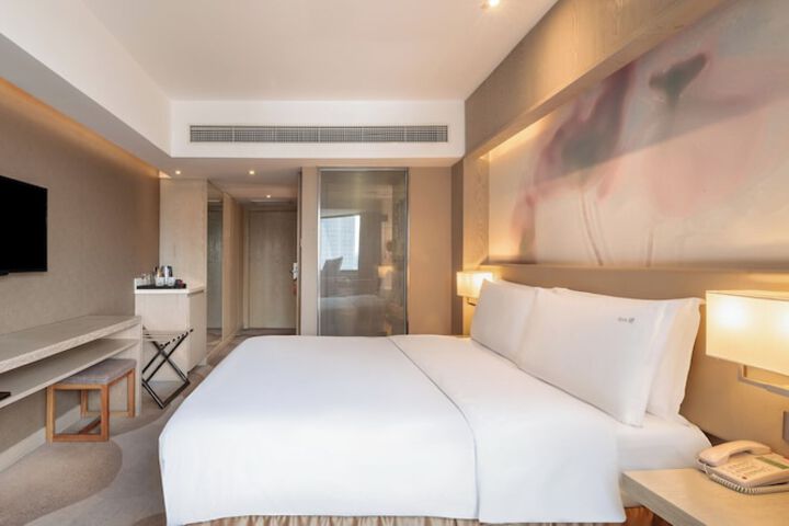 Room 26 of 67