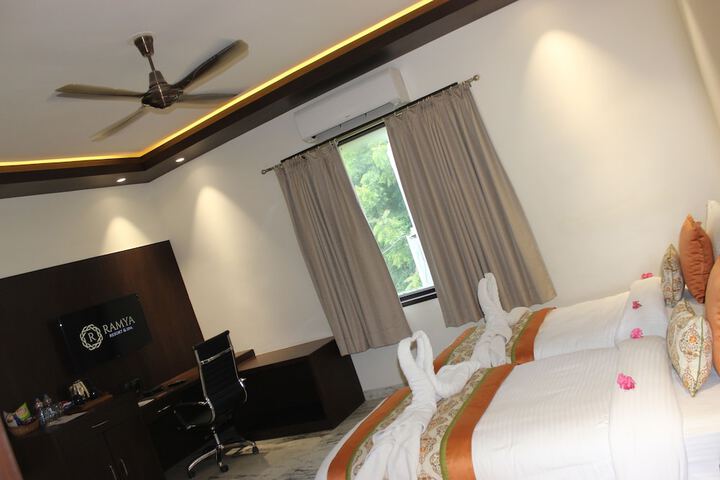 Room 45 of 101