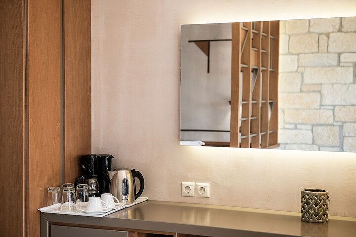 Breakfast/Coffee Service 84 of 340