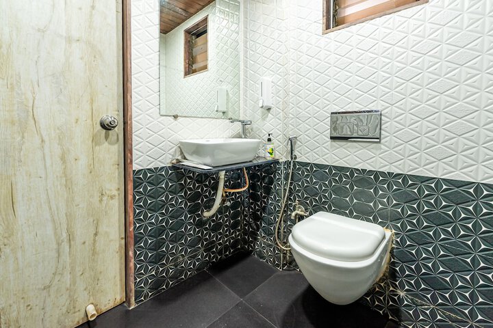 Room 20 of 32