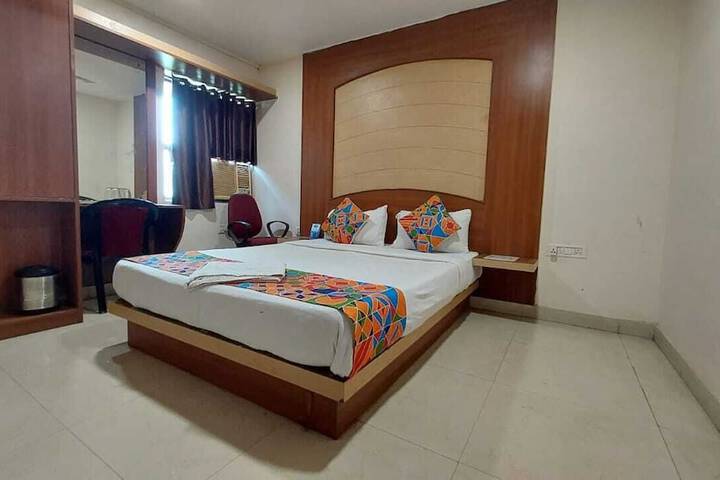 Room 16 of 28