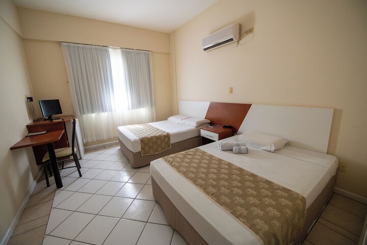 Room 15 of 36