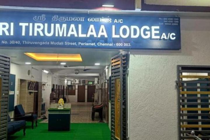 Sri Tirumalaa Hotel
