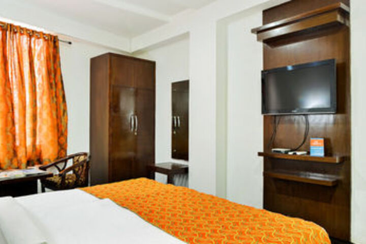 Room 7 of 35
