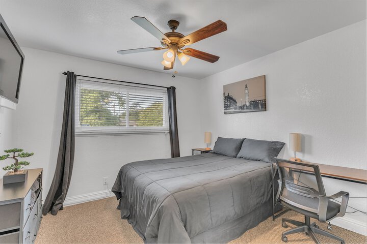 Room 2 of 75