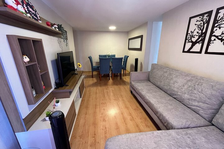 Room 5 of 13