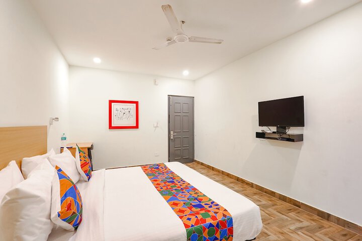 Room 17 of 30