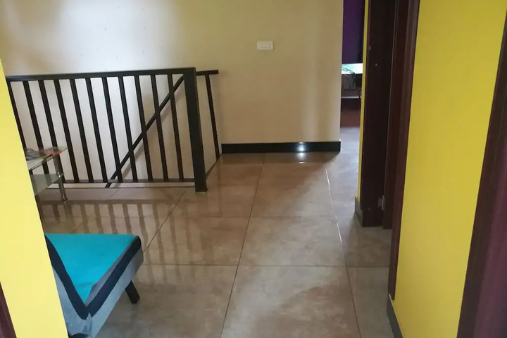 Room 12 of 17