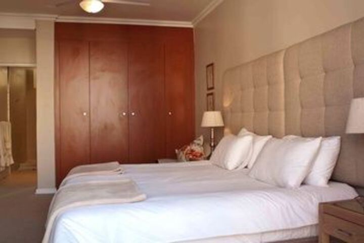 Room 5 of 17